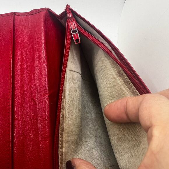 GUC Chanel Red Leather Long Wallet - Picture 10 of 13